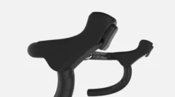 Monark Evo, Trainer